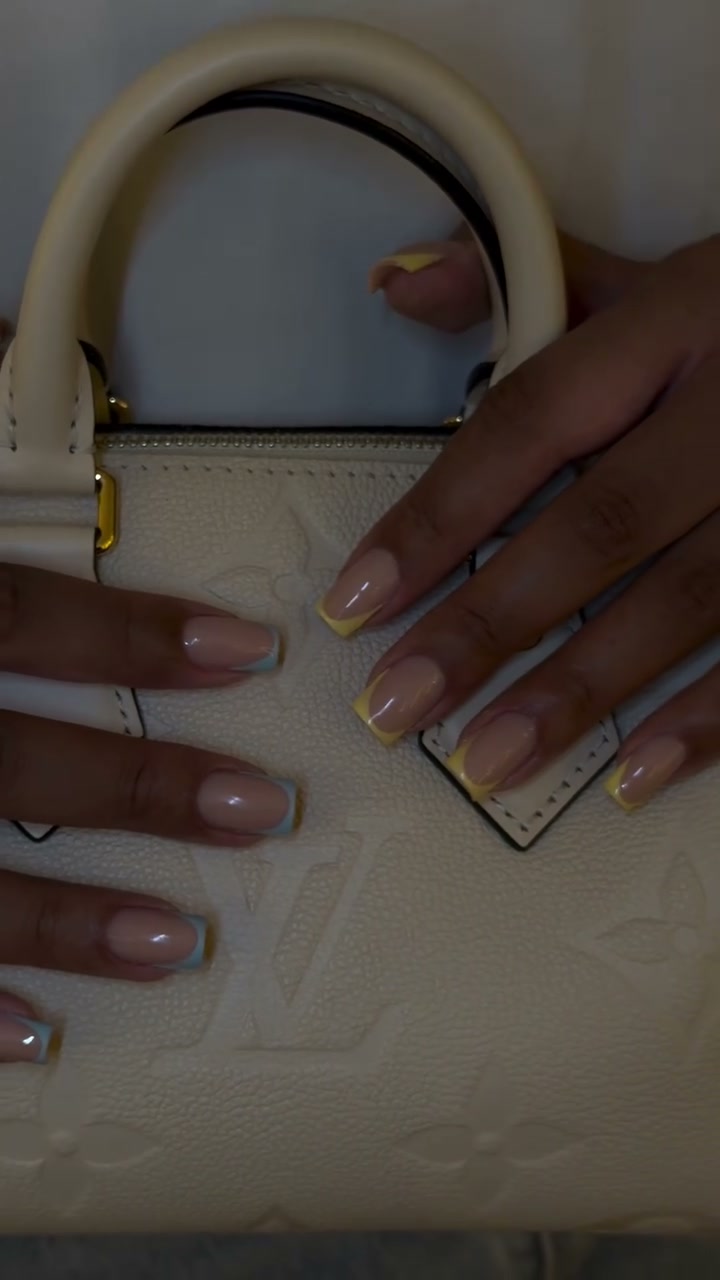 Vidéo Manucure russe + Gainage chez LUCIA BEAUTY