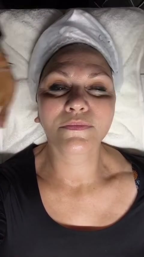 Vidéo HydraGlow signature chez Maria Dias Skin Expert