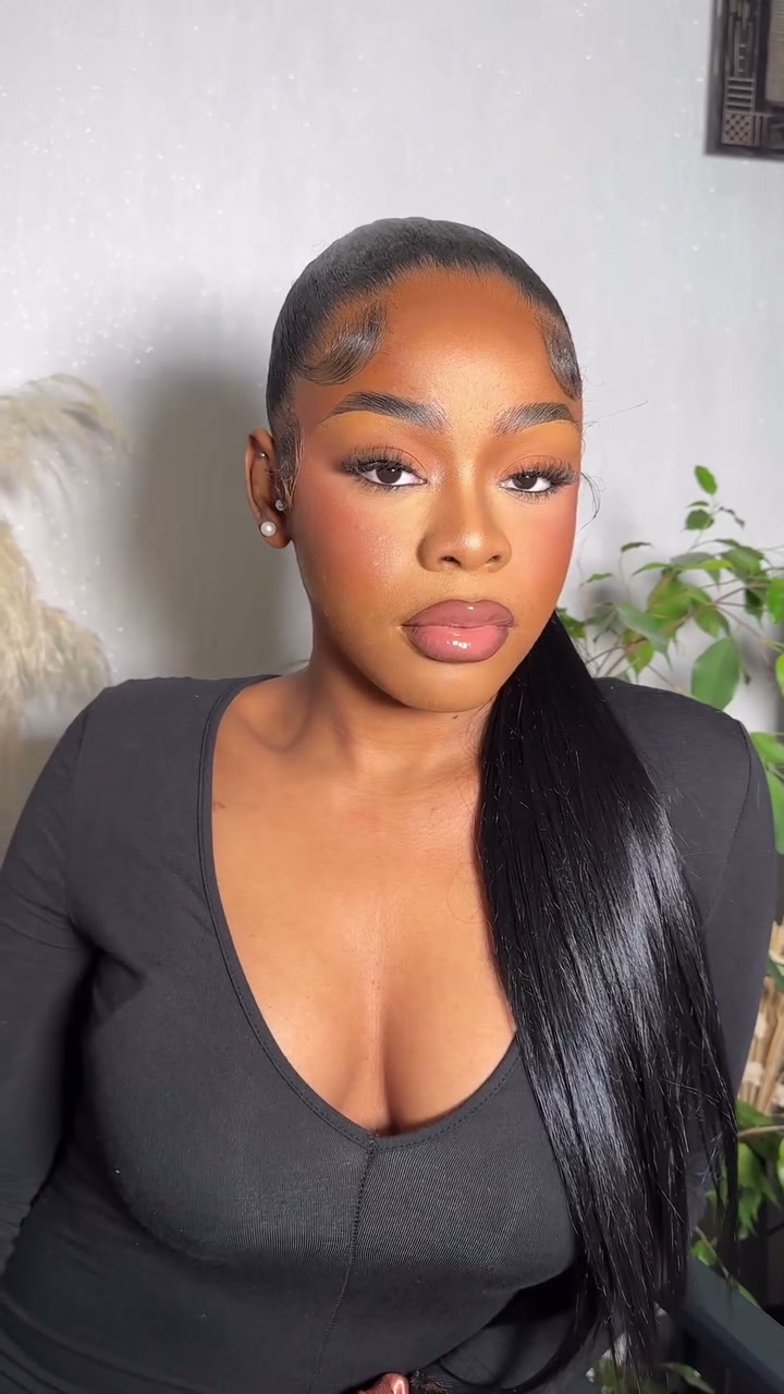 Vidéo Maquillage de soirée / Full glam makeup chez Shades of sybia