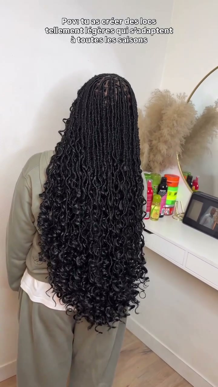 Vidéo Boho soft locks Longueur fesses chez Kitoko Gurl