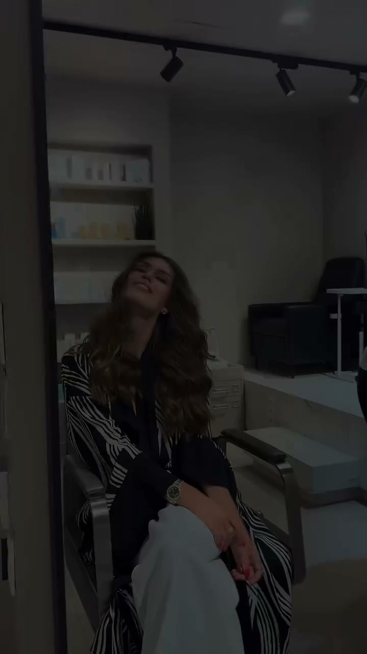 Vidéo Botox capillaire profond chez PUR Saint Germain