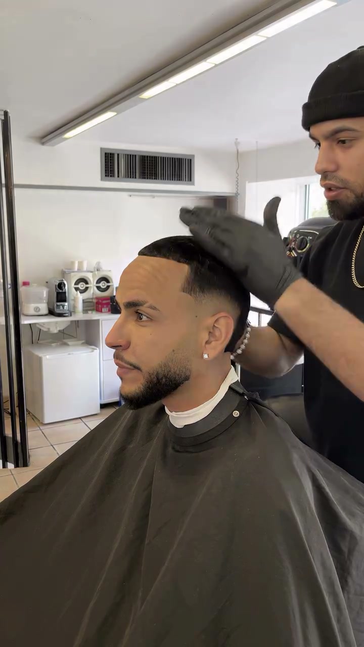 Vidéo Coupe Homme chez KERVIN LE BARBER